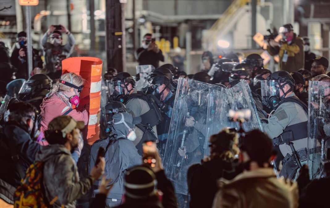 Inside the Clashes at Delaney Hall Detention Center : A Timeline from a Mutual Aid Volunteer